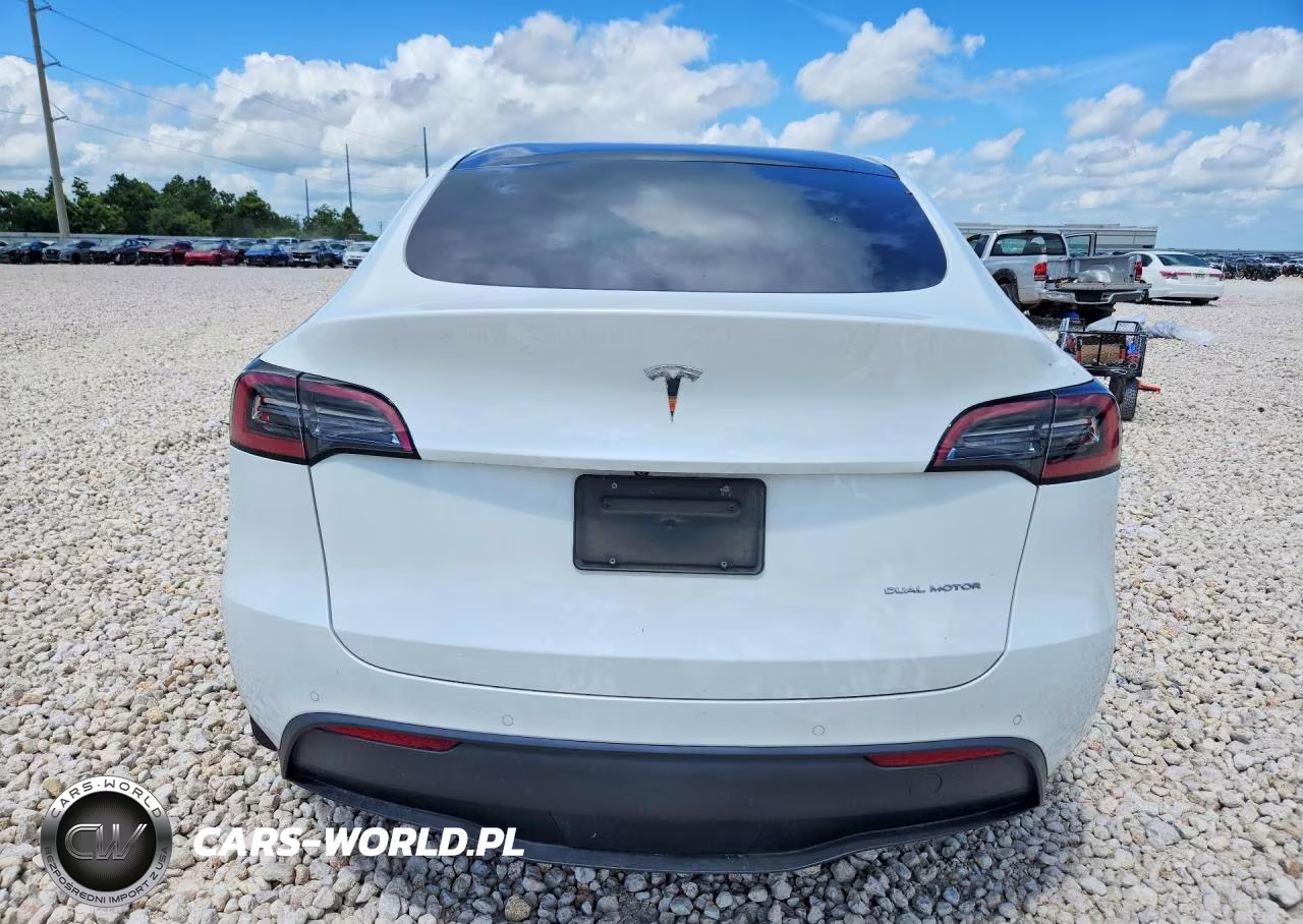 2021 Tesla Model Y VIN:5YJYGDEE8MF303982 - 6