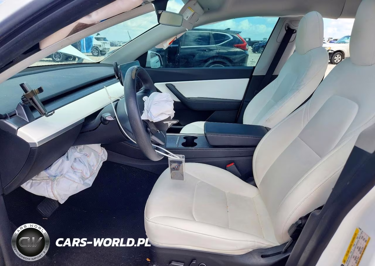 2021 Tesla Model Y VIN:5YJYGDEE8MF303982 - 7