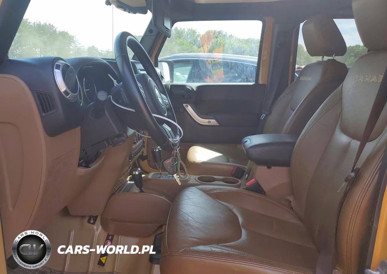 2013 Jeep Wrangler Unlimited Sahara VIN:1C4HJWEG3DL628745 - 7