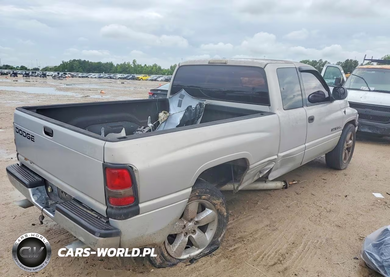 1999 Dodge Ram 1500 VIN:3B7HC12Y5XG130462 - 3
