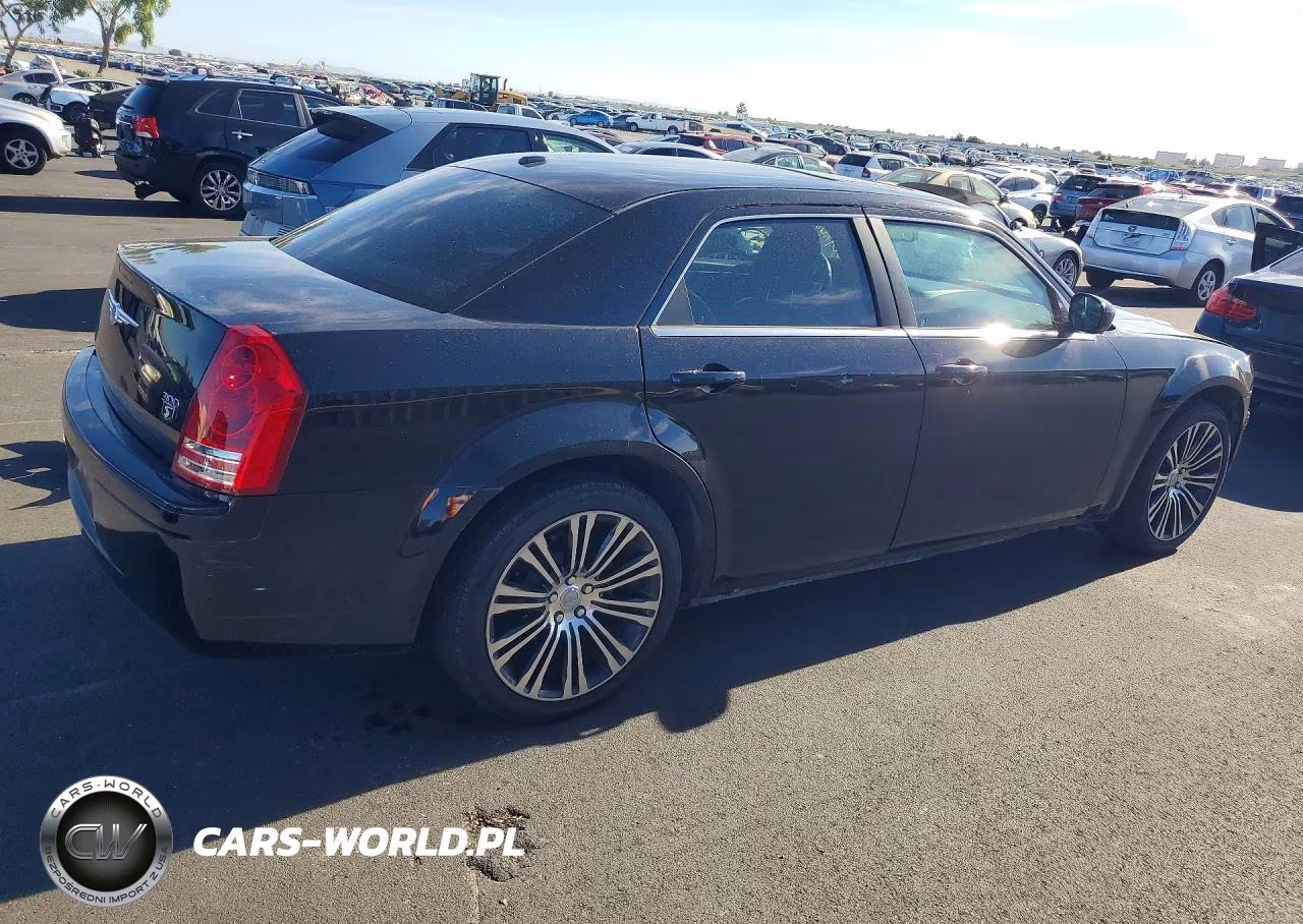 2010 Chrysler 300 S VIN:2C3CA2CV8AH329561 - 3