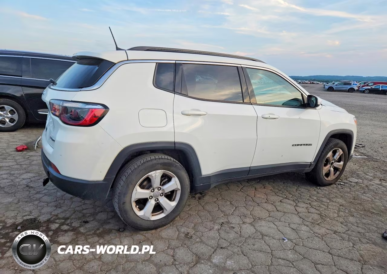 2021 Jeep Compass Latitude VIN:3C4NJDBB3MT593094 - 3