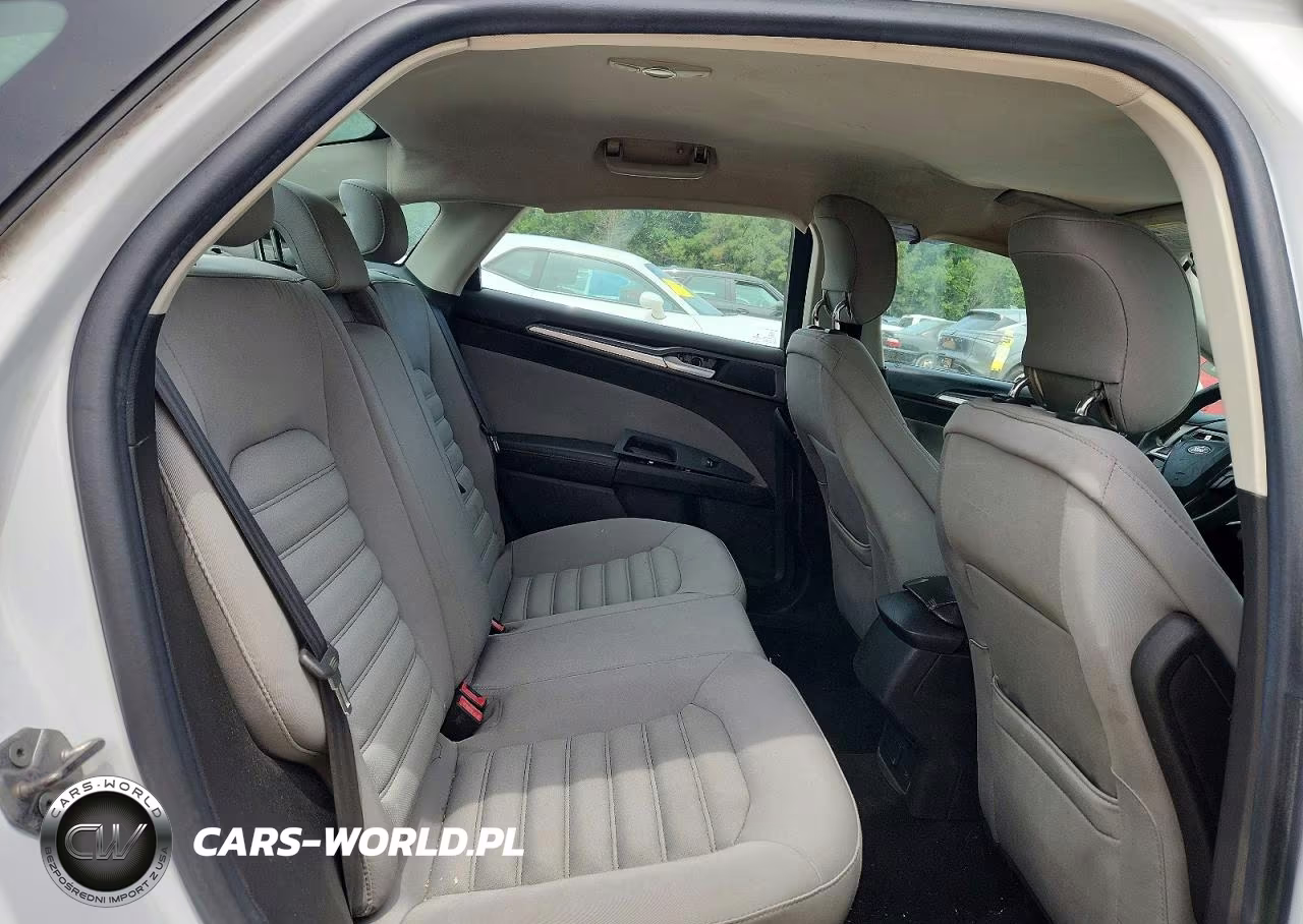 2014 Ford Fusion S VIN:3FA6P0G72ER108092 - 10