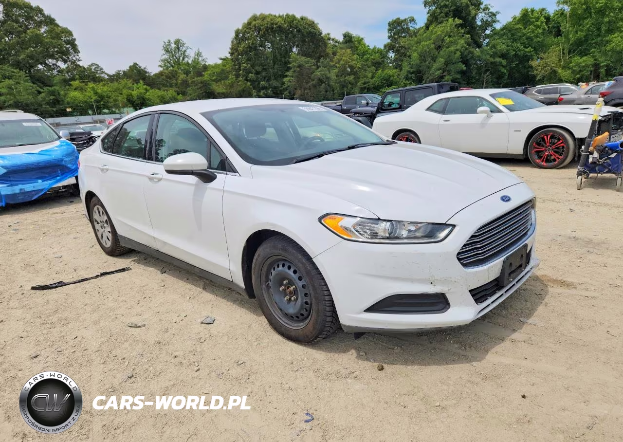 2014 Ford Fusion S VIN:3FA6P0G72ER108092 - 4