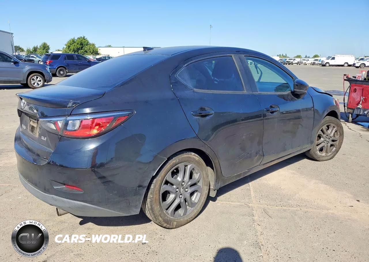 2019 Toyota Yaris Xle VIN:3MYDLBYV0KY519094 - 3