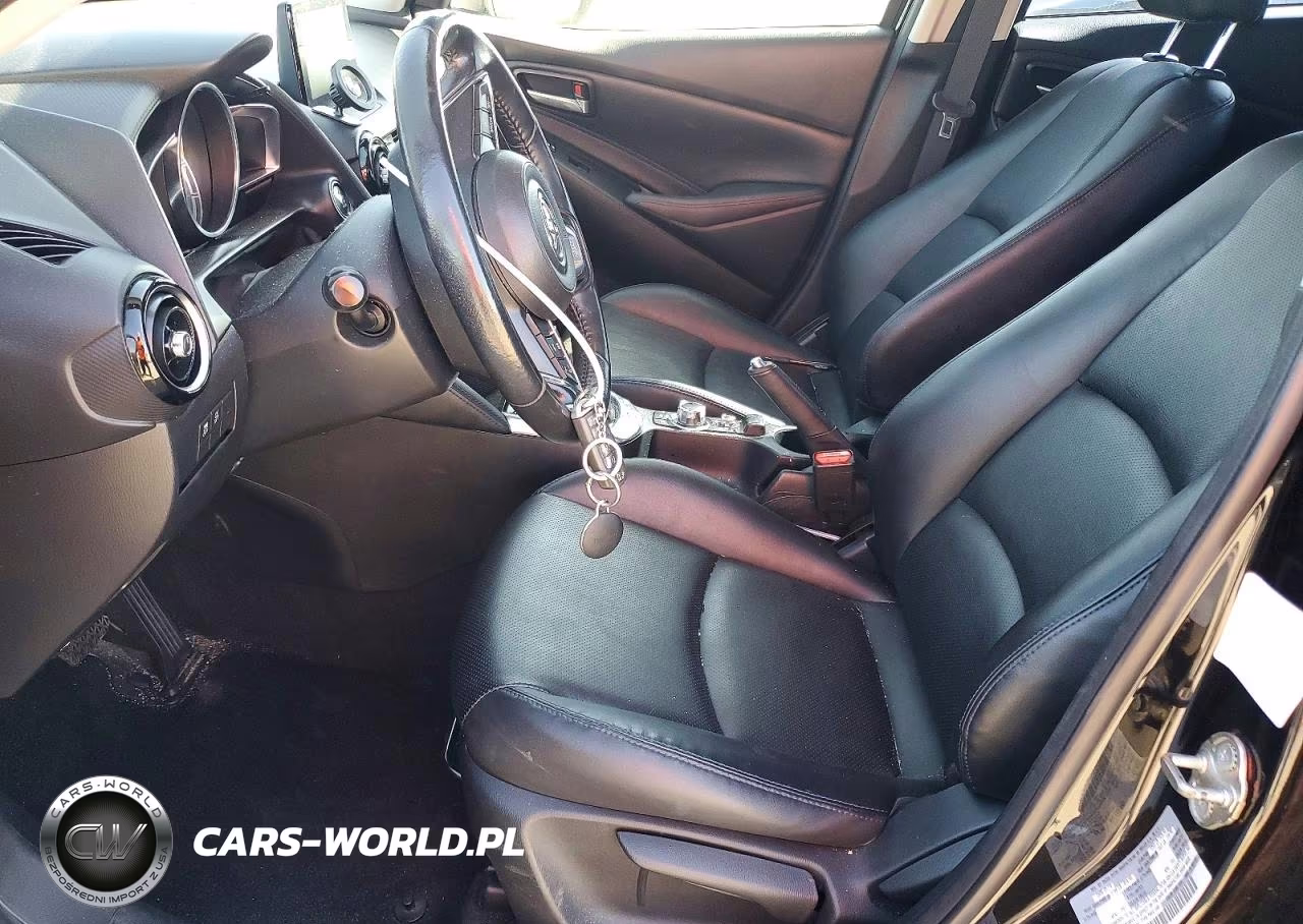 2019 Toyota Yaris Xle VIN:3MYDLBYV0KY519094 - 7
