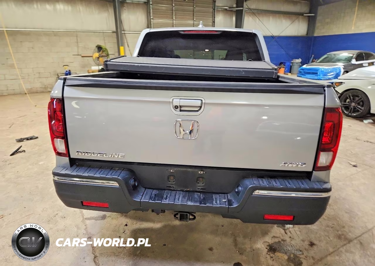 2017 Honda Ridgeline Rtl VIN:5FPYK3F54HB006390 - 6