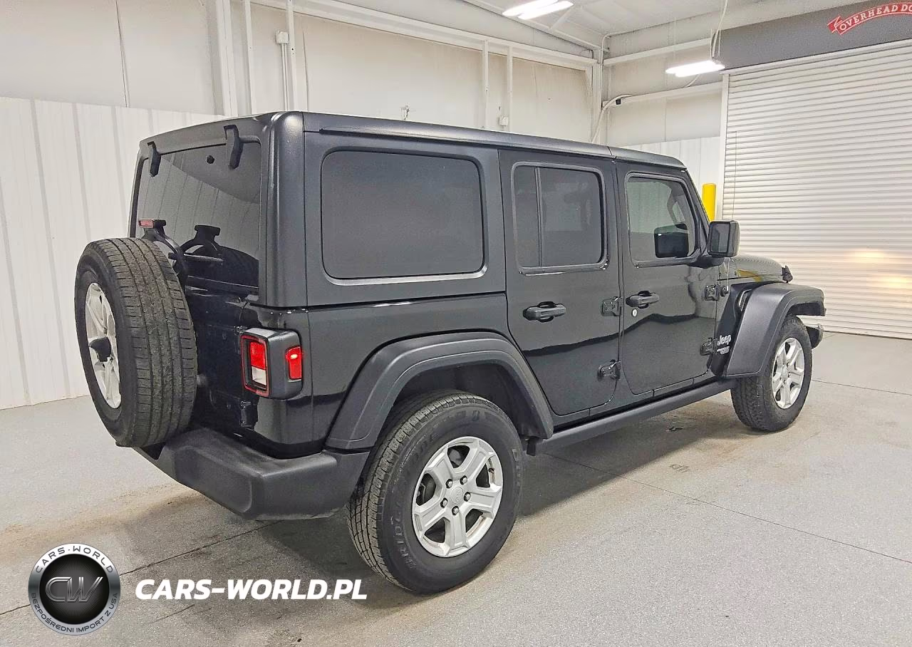 2019 Jeep Wrangler Unlimited Sport VIN:1C4HJXDN3KW519073 - 3