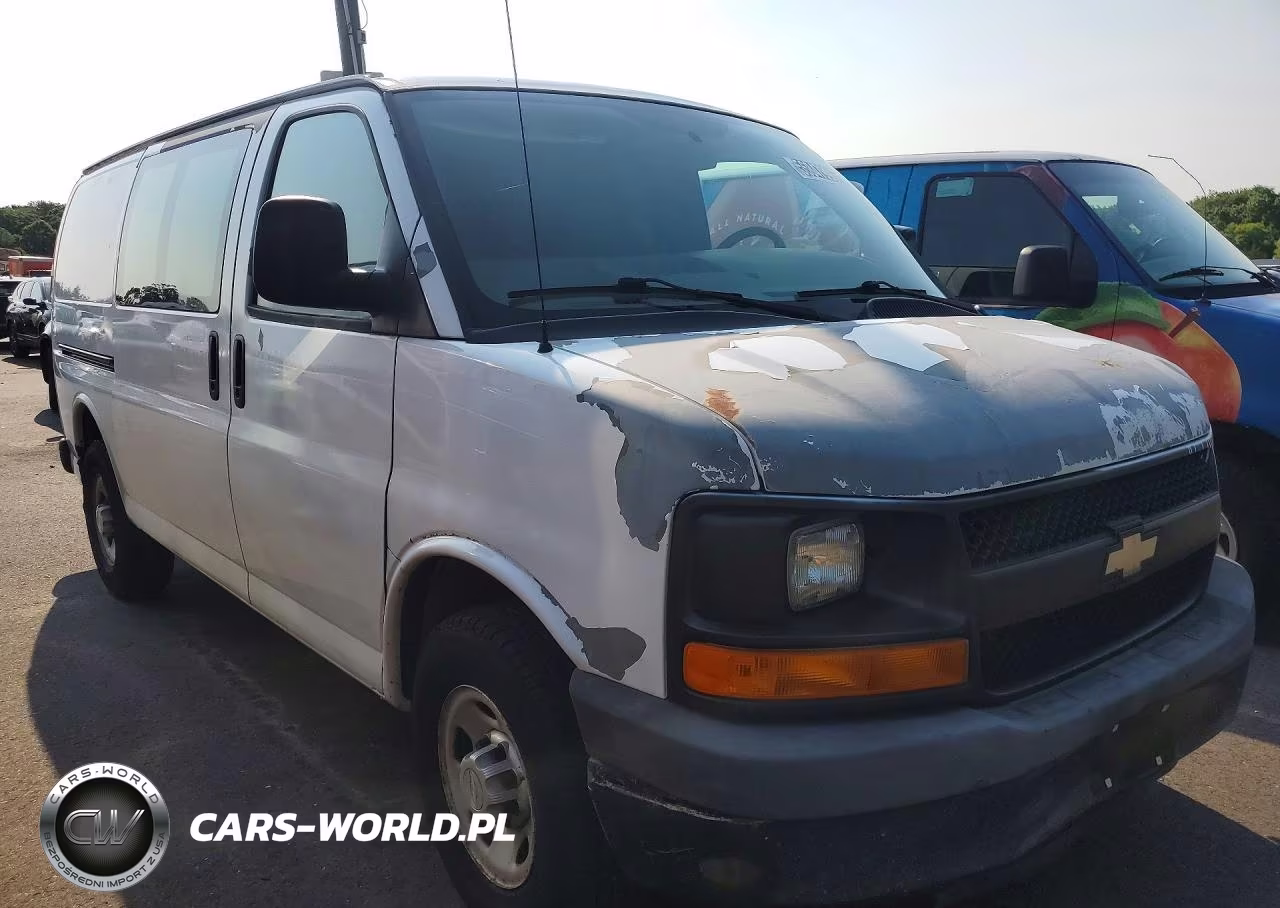 2010 Chevrolet Express G2500 VIN:1GCZGFBA2A1144074 - 4