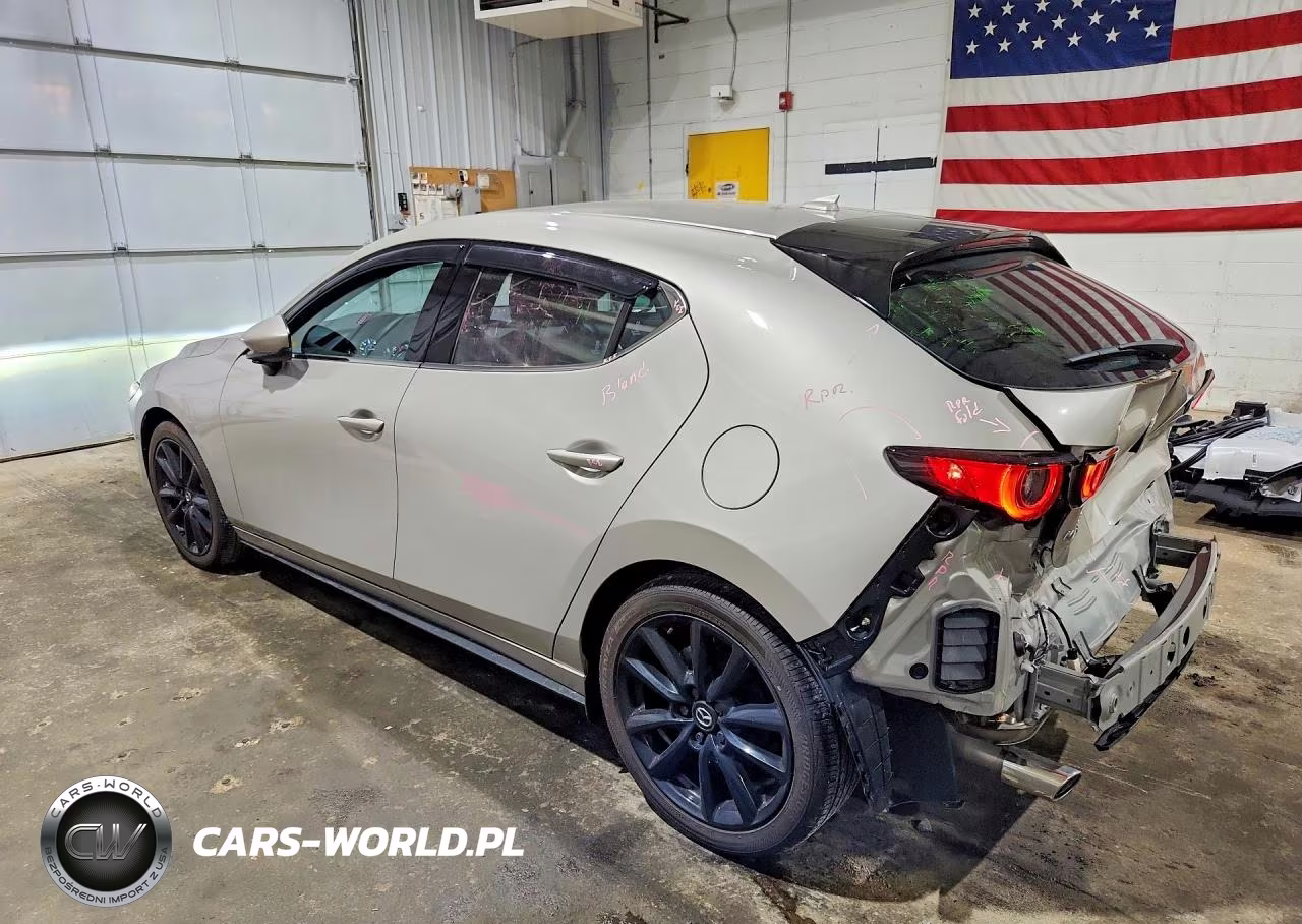2026 Mazda 3 Premium VIN:JM1BPAML3T1863369 - 2