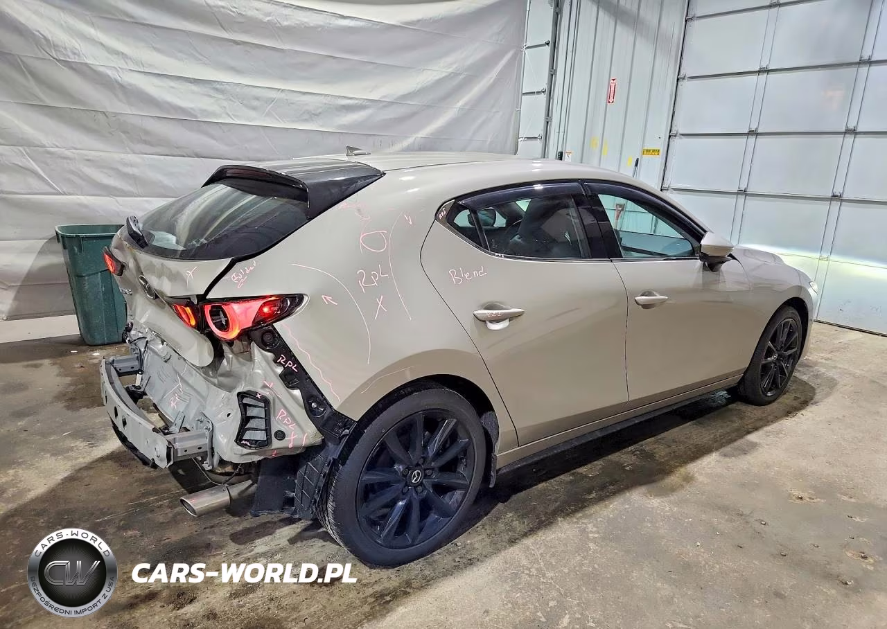 2026 Mazda 3 Premium VIN:JM1BPAML3T1863369 - 3