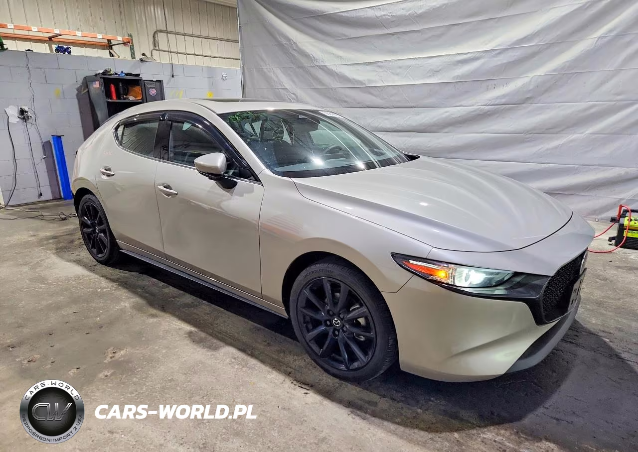 2026 Mazda 3 Premium VIN:JM1BPAML3T1863369 - 4