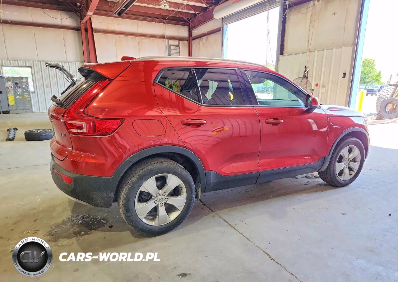2022 Volvo Xc40 T5 Momentum VIN:YV4162UK8N2769297 - 3