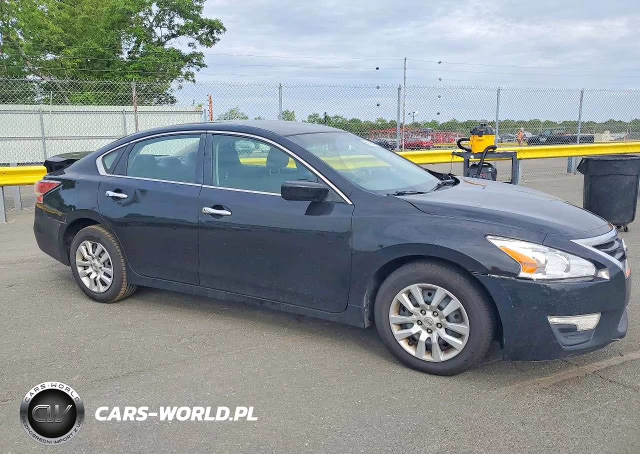 2014 Nissan Altima 2.5 S VIN:1N4AL3AP8EC195303 - 4