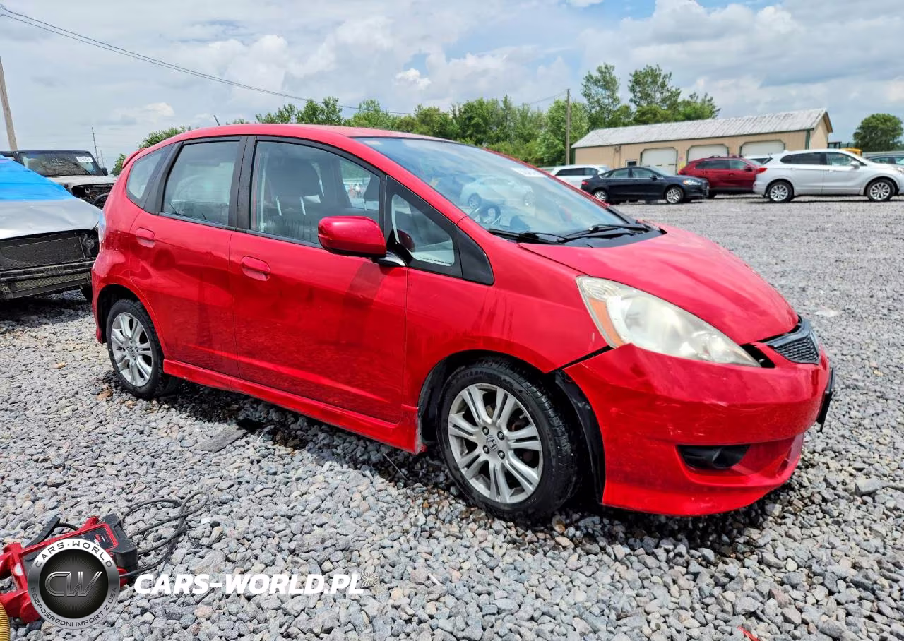 2011 Honda Fit Sport VIN:JHMGE8H54BS002046 - 4