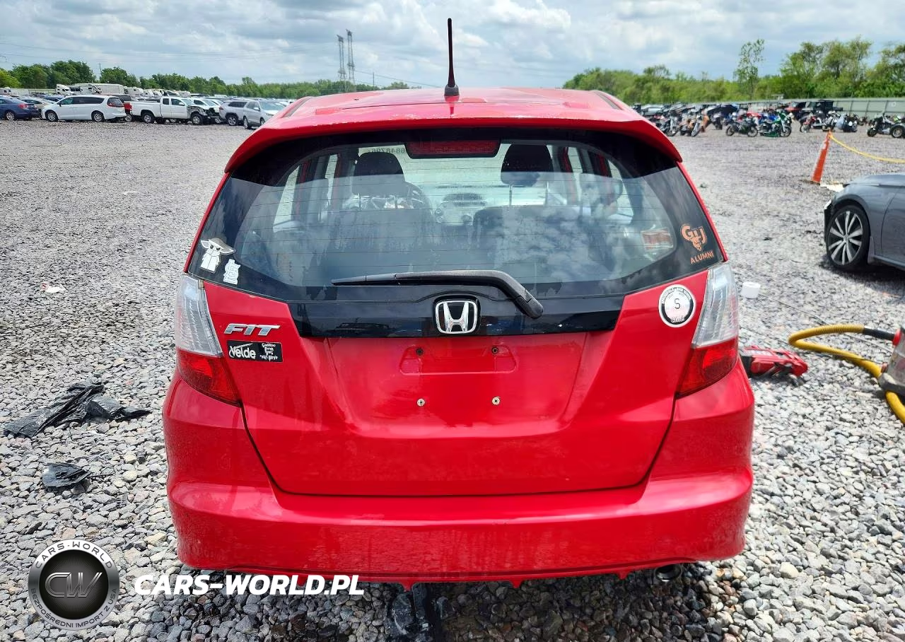 2011 Honda Fit Sport VIN:JHMGE8H54BS002046 - 6