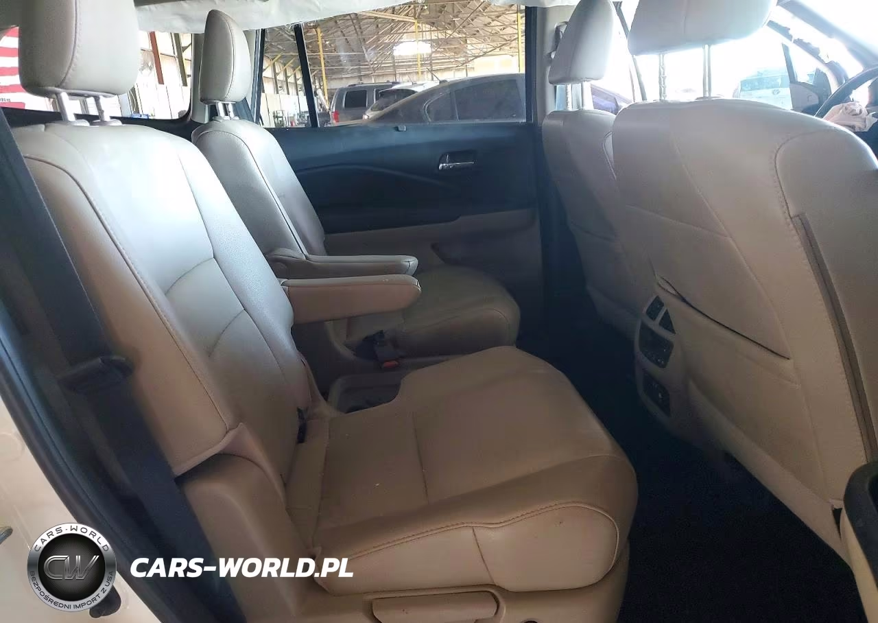 2019 Honda Pilot Touring VIN:5FNYF5H64KB001986 - 11
