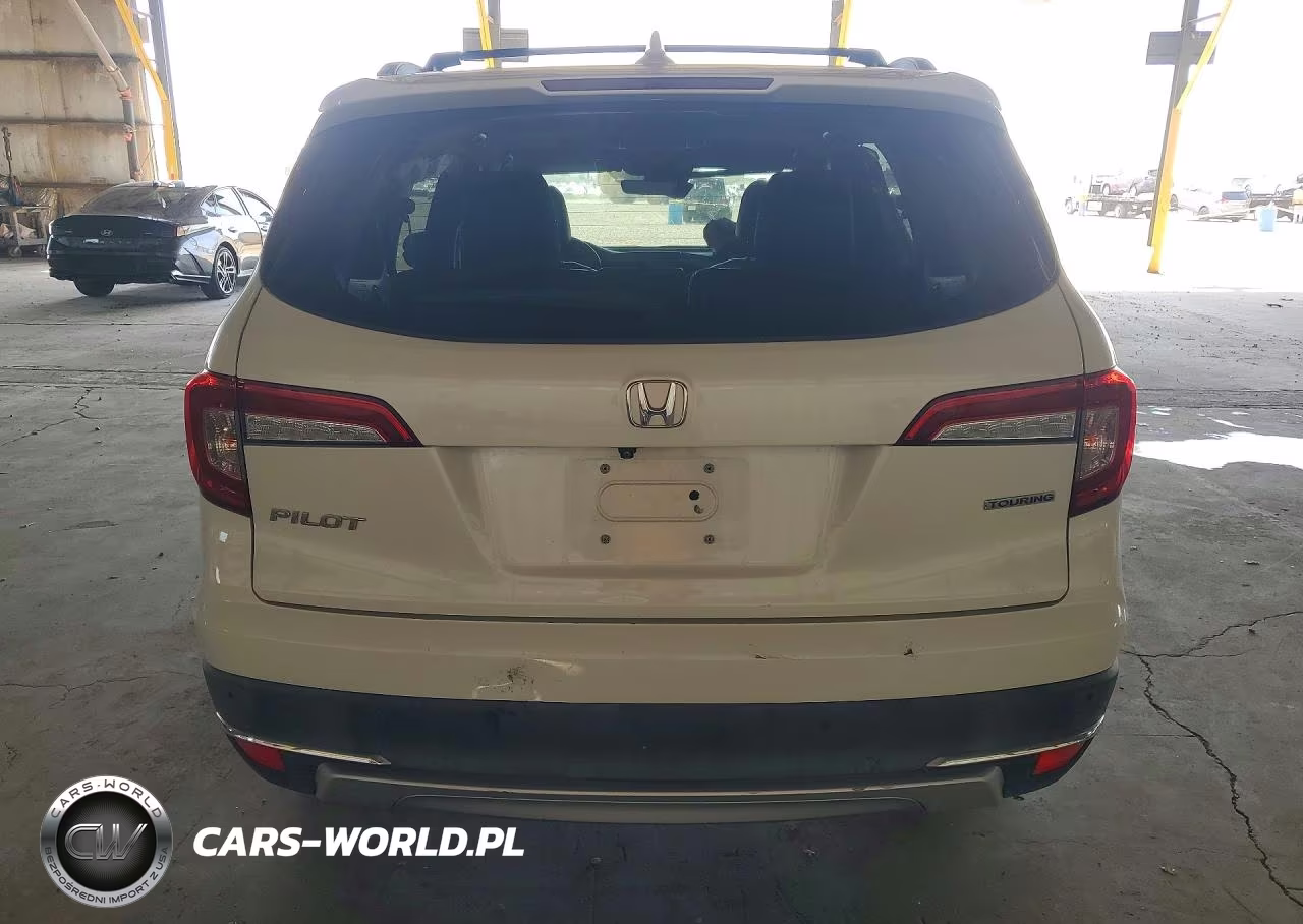 2019 Honda Pilot Touring VIN:5FNYF5H64KB001986 - 6