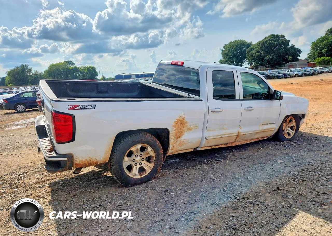 2018 Chevrolet Silverado K1500 Lt VIN:1GCVKREC4JZ370355 - 3