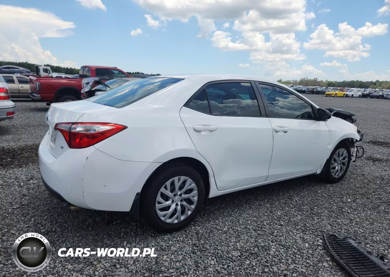 2014 Toyota Corolla Le VIN:2T1BURHE4EC121208 - 3