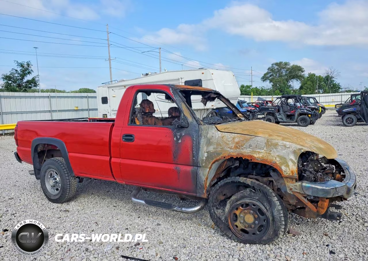 2004 GMC Sierra K2500 Heavy Duty VIN:1GTHK24UX4E399613 - 4