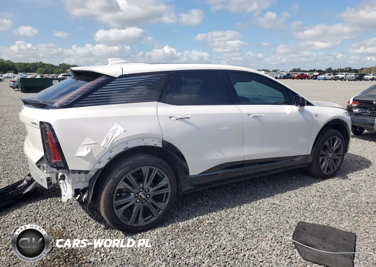 2025 Cadillac Optiq Sport VIN:3GYK3GMR4SS158591 - 3