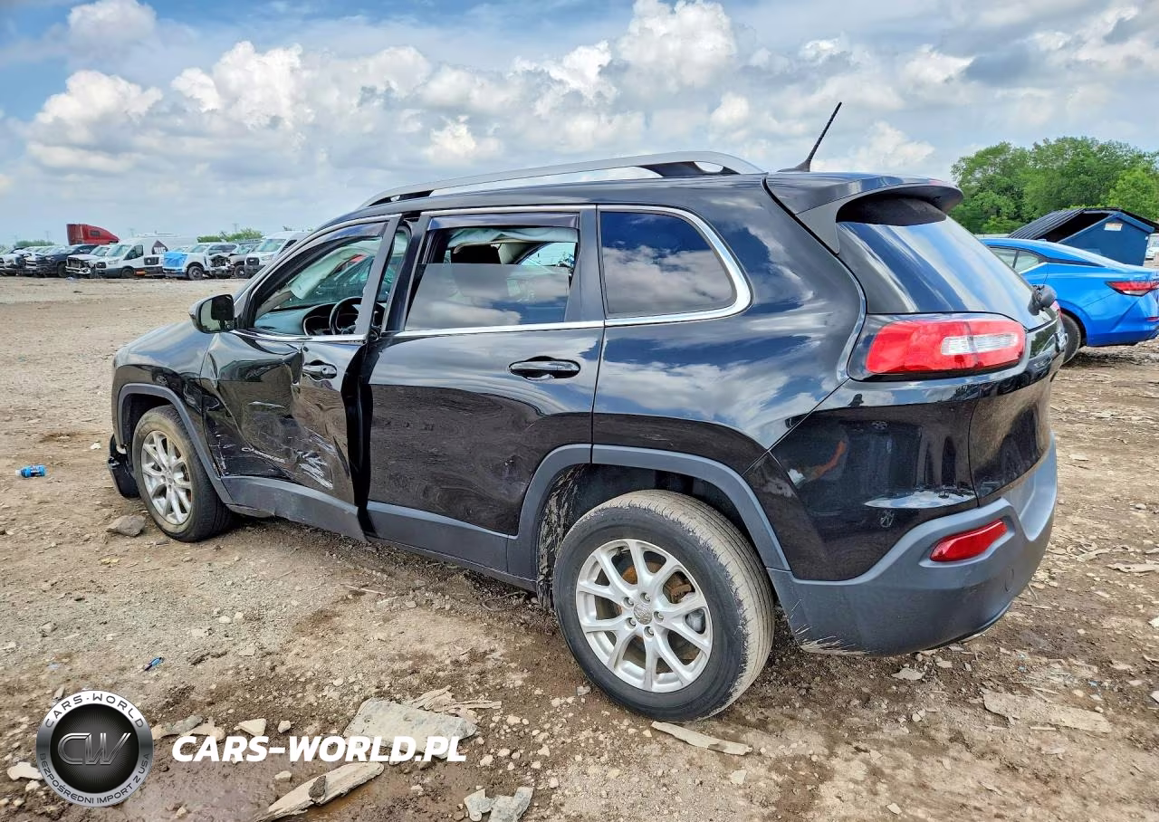 2015 Jeep Cherokee Latitude VIN:1C4PJLCB7FW721433 - 2