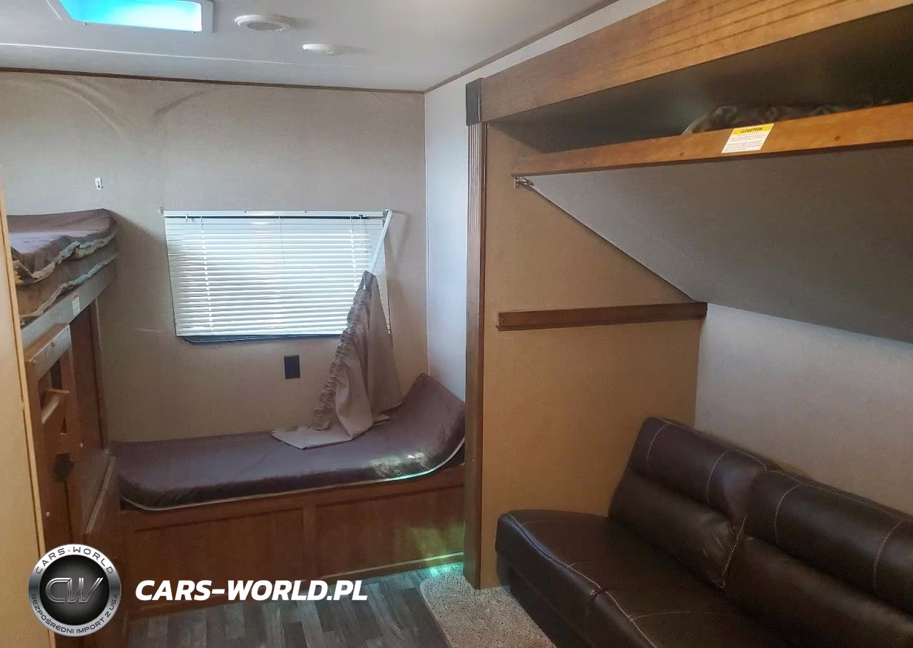 2018 Keystone Zinger Camper VIN:4YDT32824JS370358 - 8