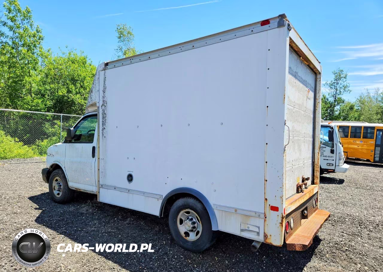 2008 Chevrolet Express Delivery Truck VIN:1GBHG31K481105294 - 2