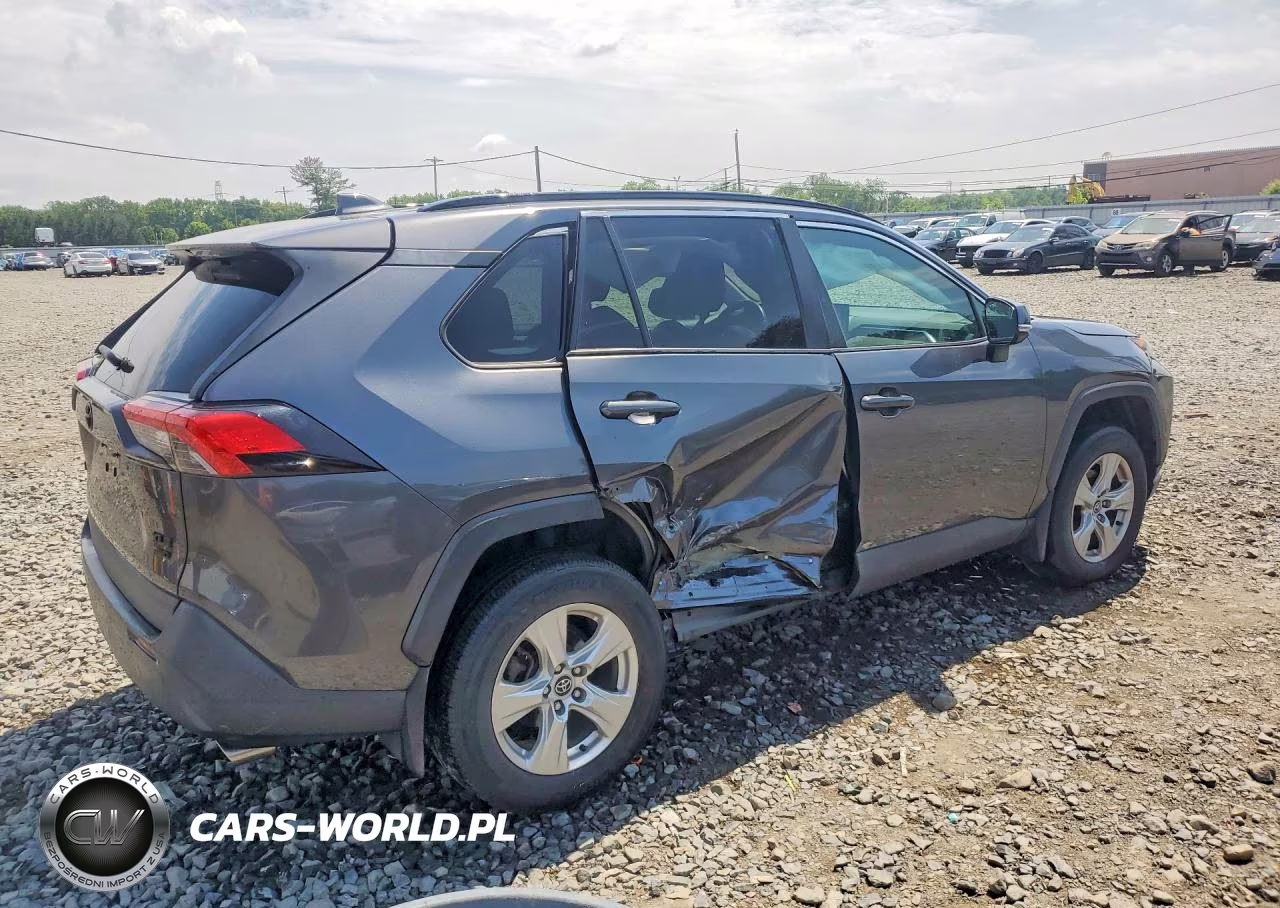 2020 Toyota Rav4 Xle VIN:2T3P1RFV9LC065000 - 3