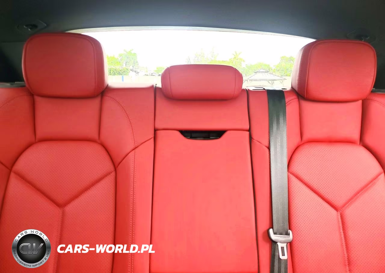 2025 Porsche Macan S VIN:WP1AG2A56SLB40186 - 10