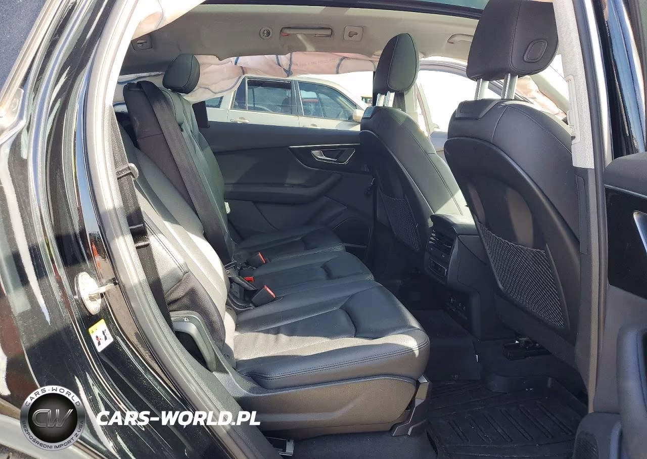 2022 Audi Q7 Premium Plus VIN:WA1LXBF77ND014979 - 10
