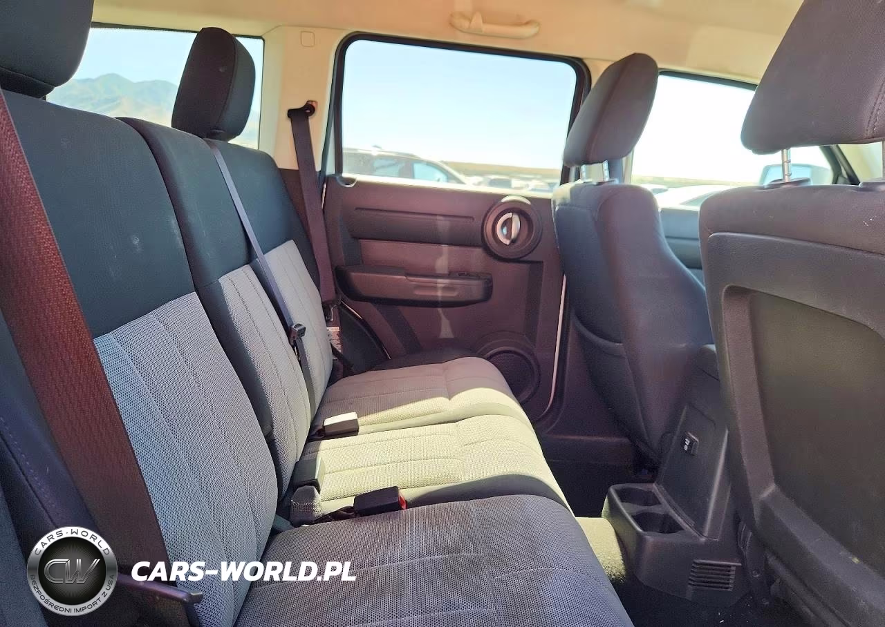 2007 Dodge Nitro Sxt VIN:1D8GU28KX7W528786 - 10