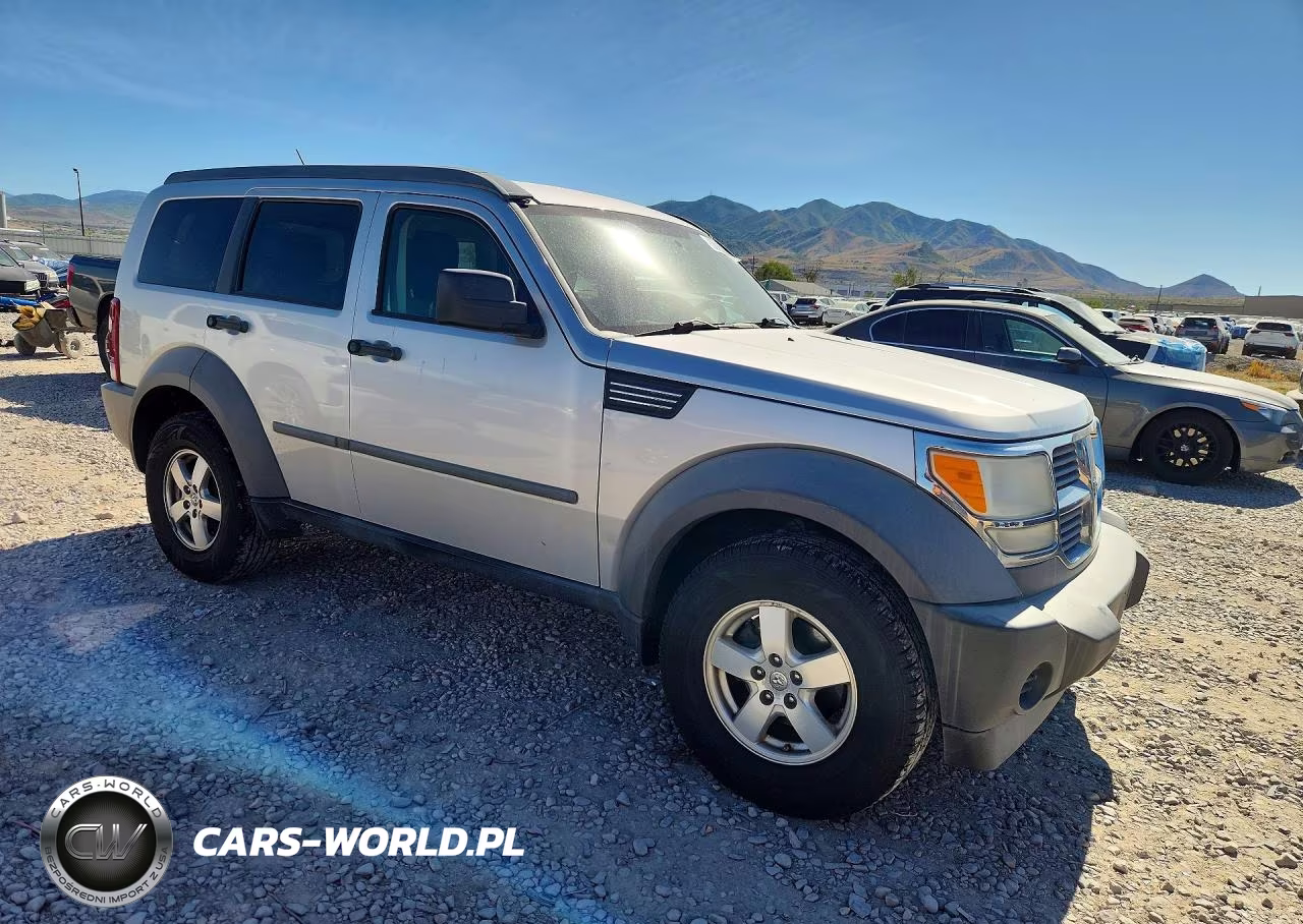 2007 Dodge Nitro Sxt VIN:1D8GU28KX7W528786 - 4
