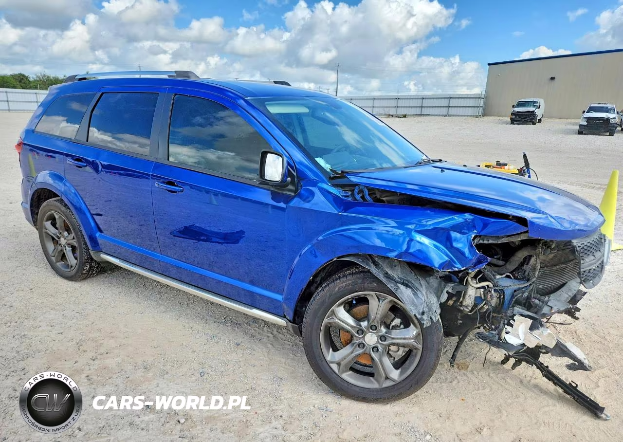 2015 Dodge Journey Crossroad VIN:3C4PDCGG2FT605396 - 4