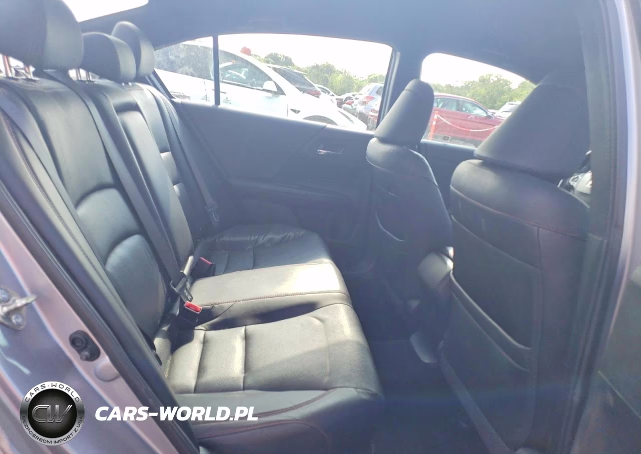2017 Honda Accord Sport Special Edition VIN:1HGCR2F1XHA150476 - 10