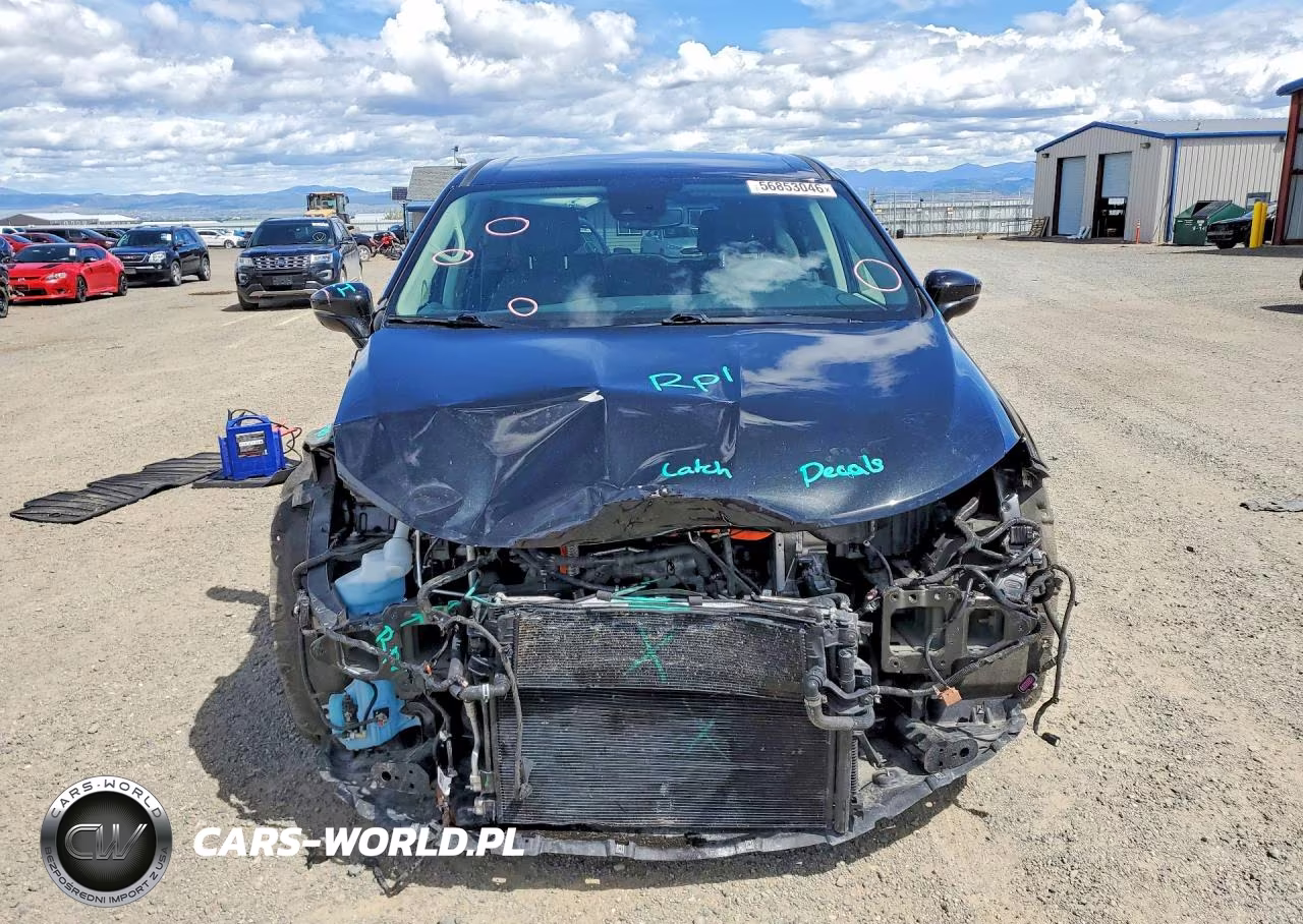 2022 Chrysler Pacifica Hybrid Touring L VIN:2C4RC1L74NR156181 - 5