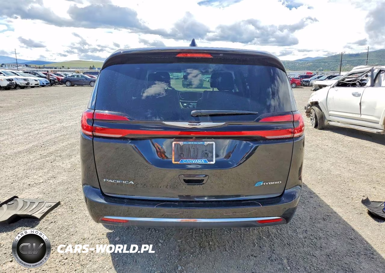 2022 Chrysler Pacifica Hybrid Touring L VIN:2C4RC1L74NR156181 - 6