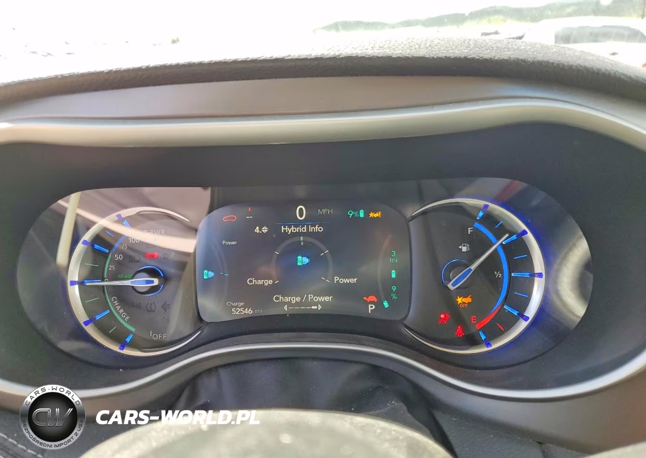 2022 Chrysler Pacifica Hybrid Touring L VIN:2C4RC1L74NR156181 - 9