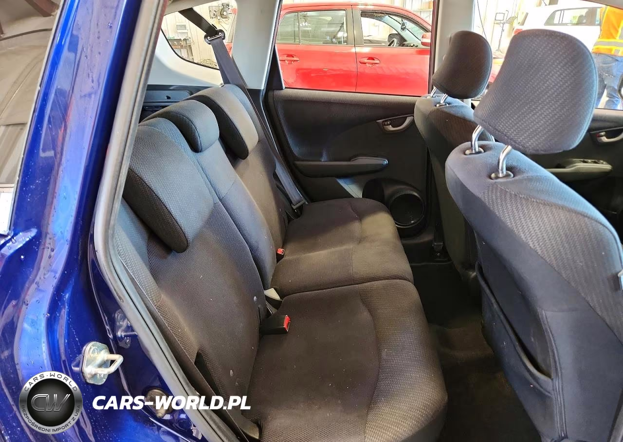 2013 Honda Fit Sport VIN:JHMGE8H6XDC051371 - 10