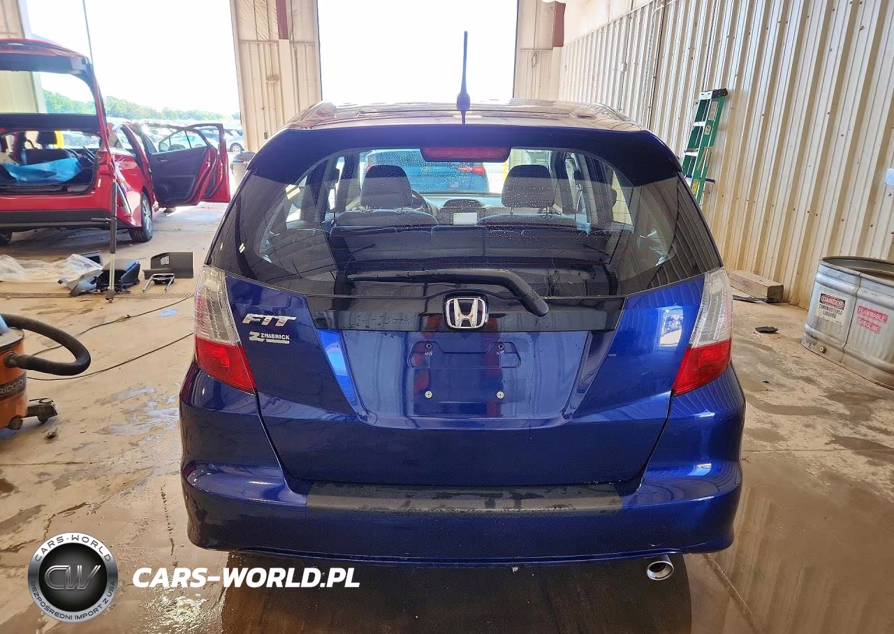 2013 Honda Fit Sport VIN:JHMGE8H6XDC051371 - 6
