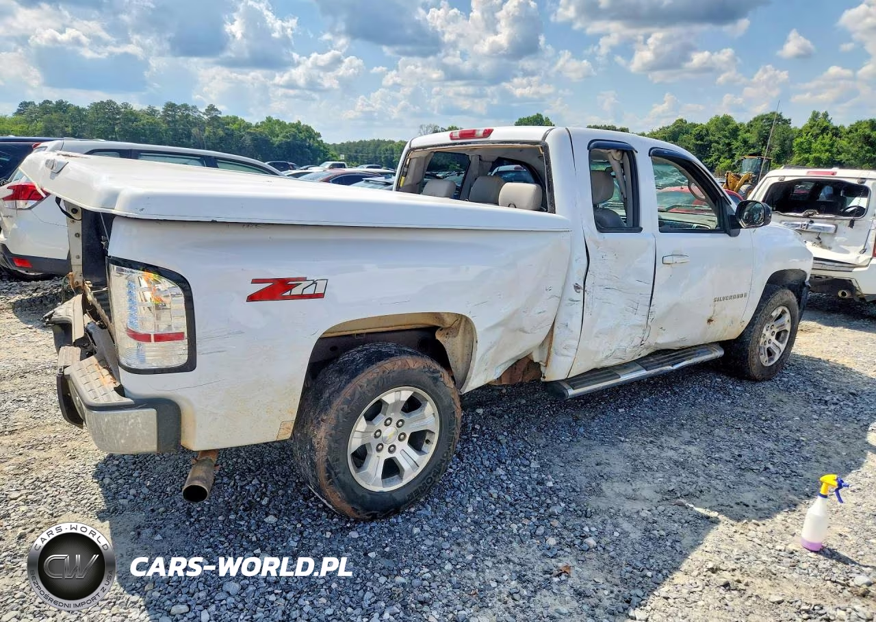 2007 Chevrolet Silverado C1500 VIN:2GCEC19J671616234 - 3