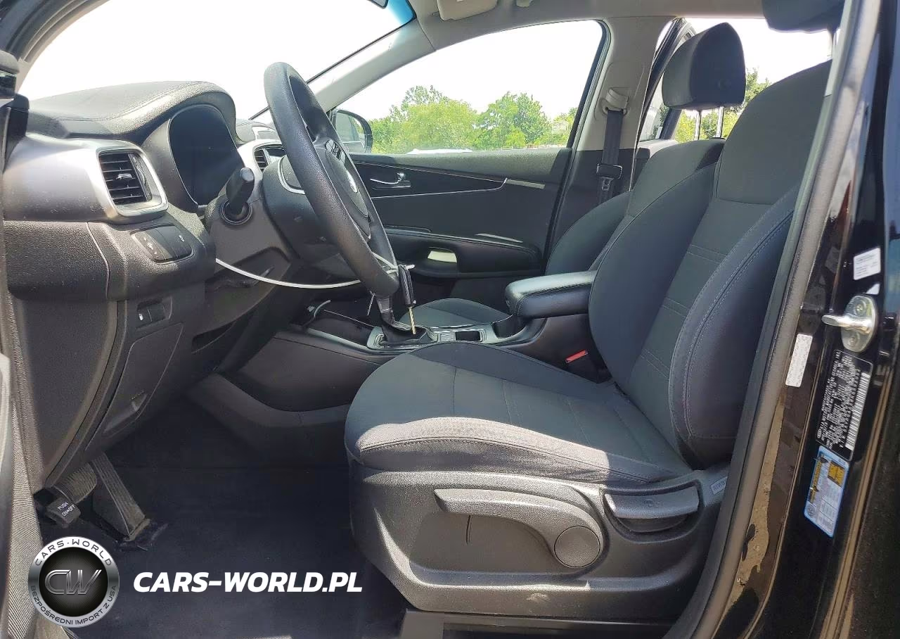 2019 Kia Sorento L VIN:5XYPG4A38KG592092 - 7
