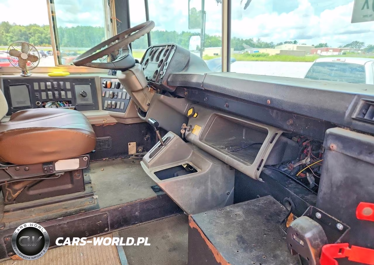 2002 Freightliner Chassis Fs65 VIN:4UZAAXAK52CJ24952 - 5