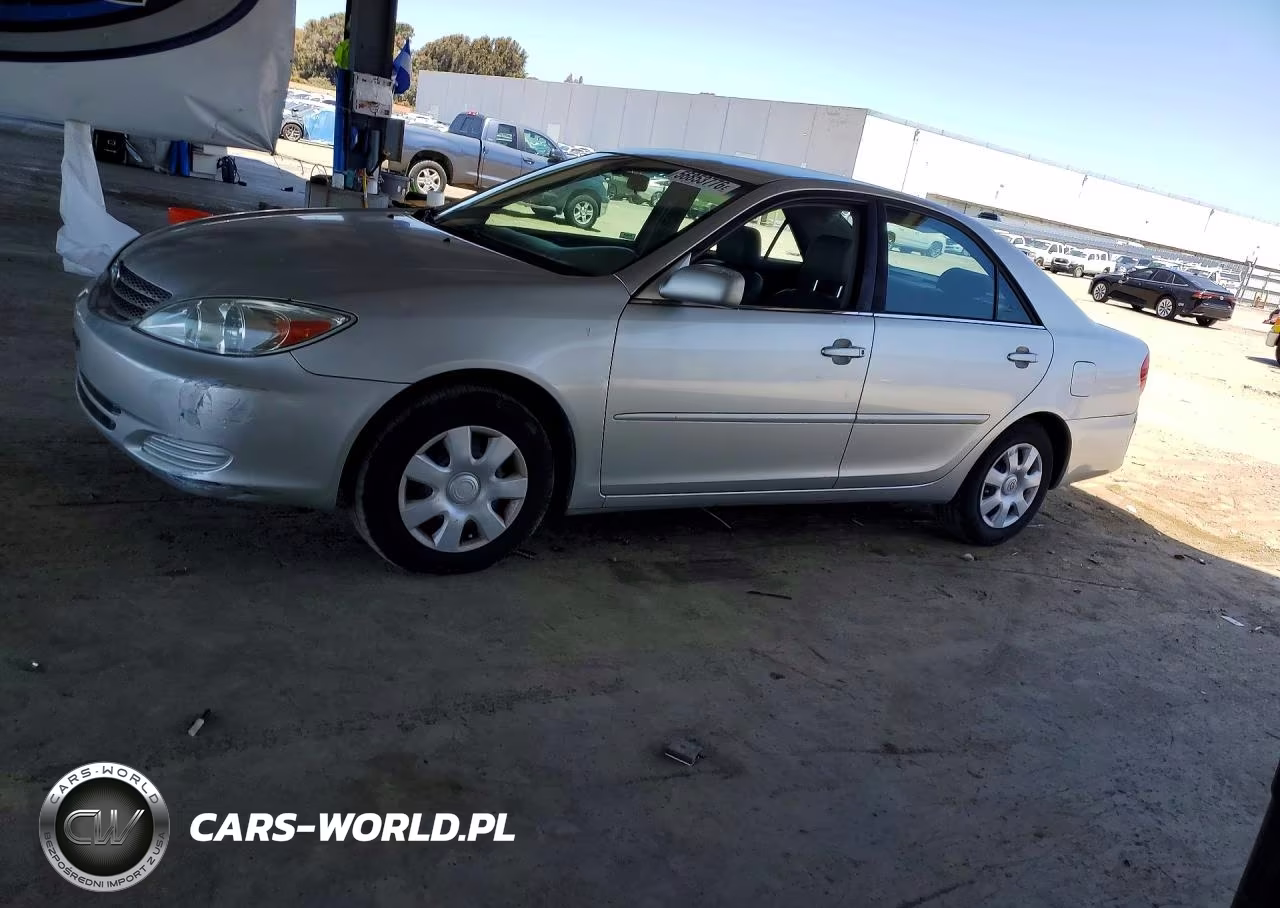 2003 Toyota Camry Le – zdjęcie 1 z 12