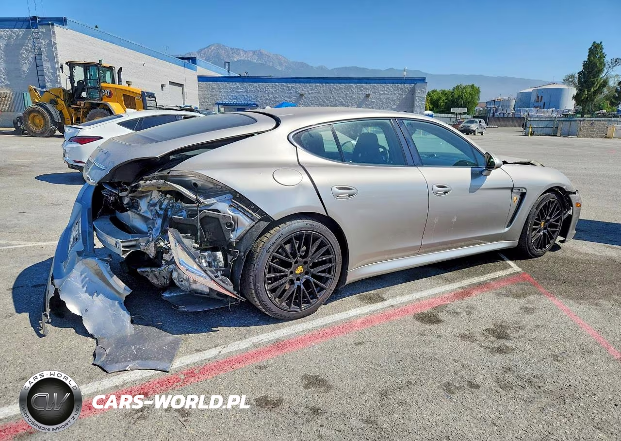 2013 Porsche Panamera 2-4 VIN:WP0AA2A75DL010312 - 3