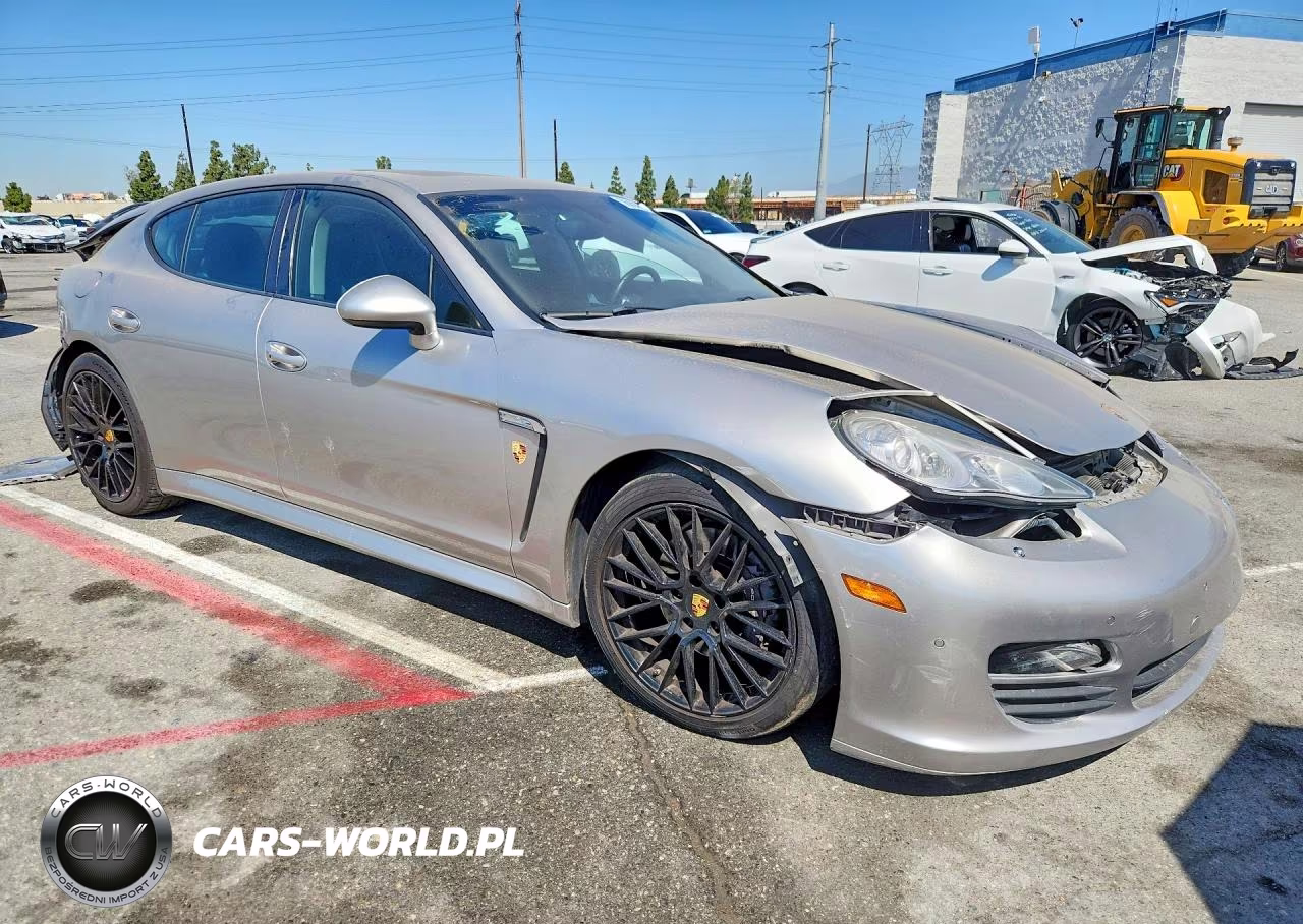 2013 Porsche Panamera 2-4 VIN:WP0AA2A75DL010312 - 4