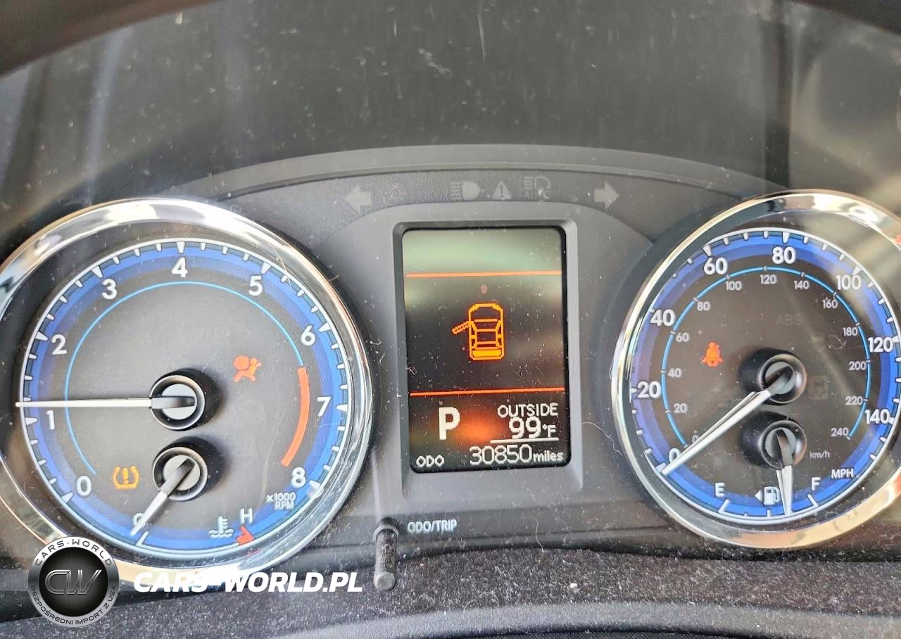 2018 Toyota Corolla Le VIN:2T1BURHE4JC008417 - 9