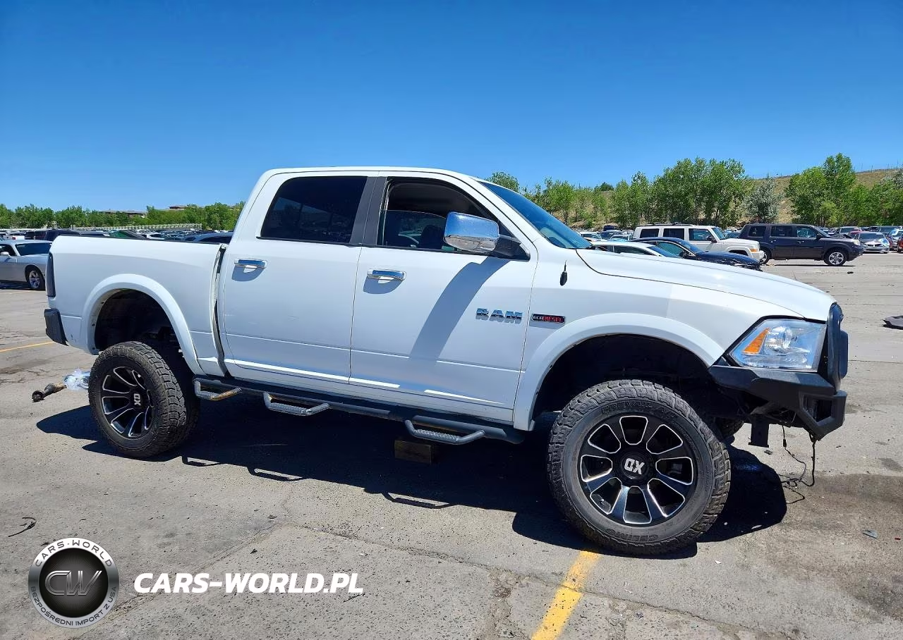 2016 Ram 1500 Laramie VIN:1C6RR7NM9GS418595 - 4