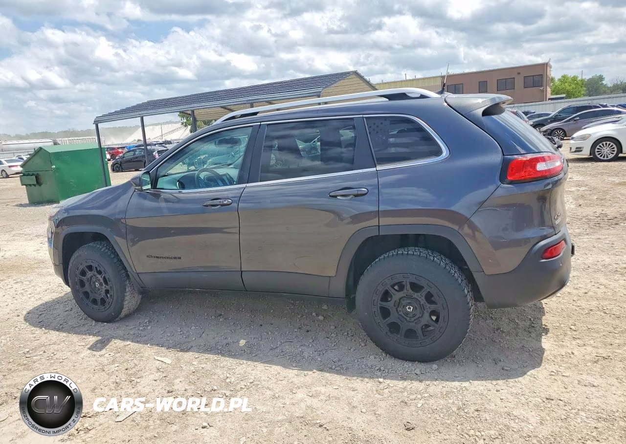 2016 Jeep Cherokee Latitude VIN:1C4PJMCS9GW101531 - 2